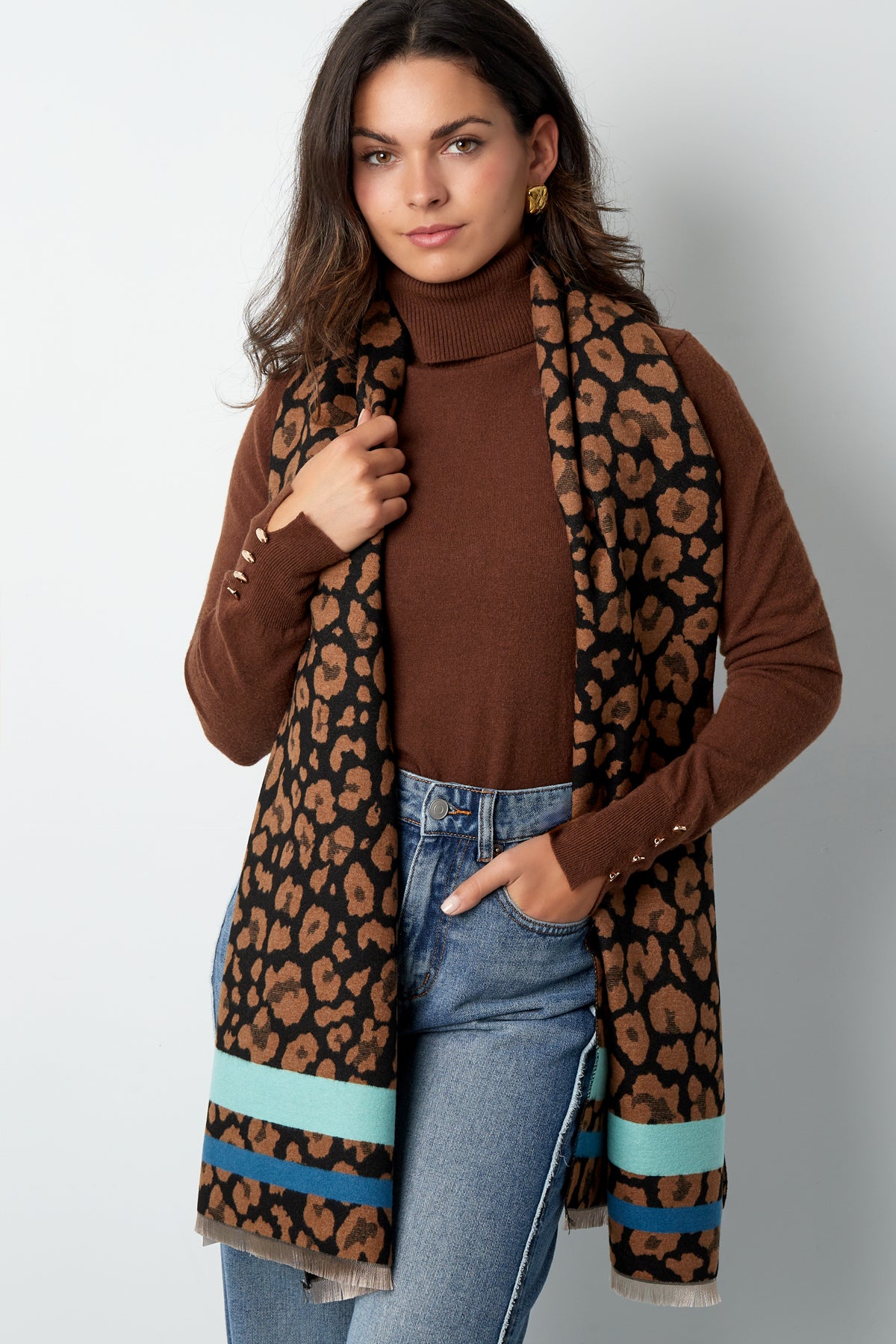 panther scarf with colored stripes