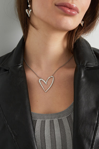 necklace heartbreaker