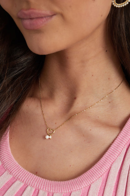 necklace pearl love
