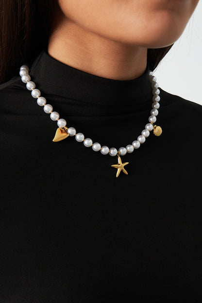 pearl necklace sea day
