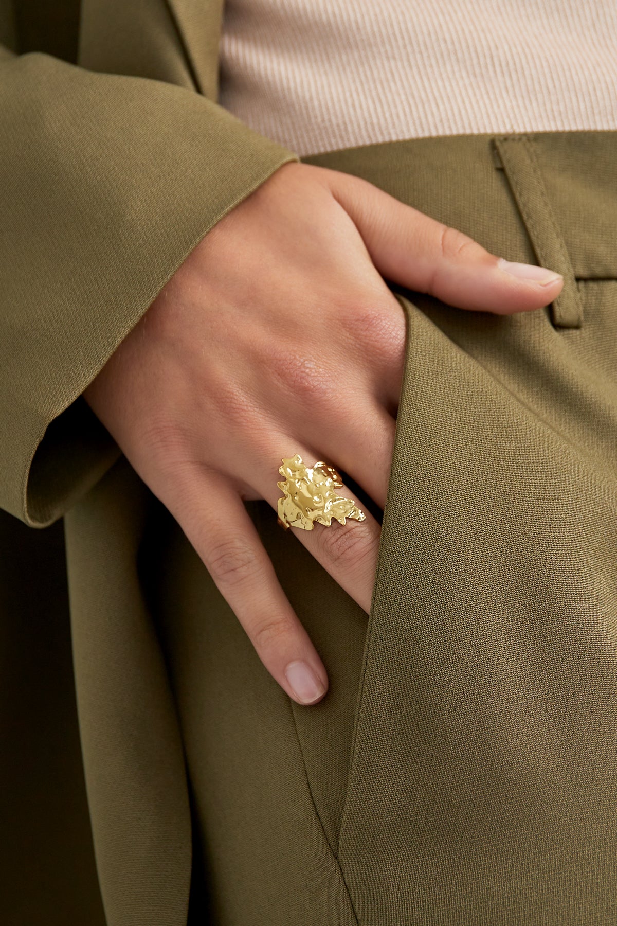 abstract texture ring