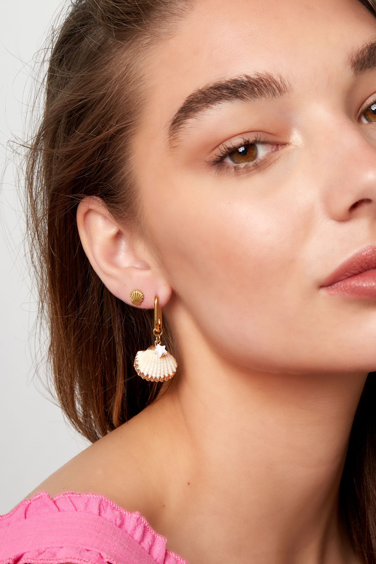 ear studs shell