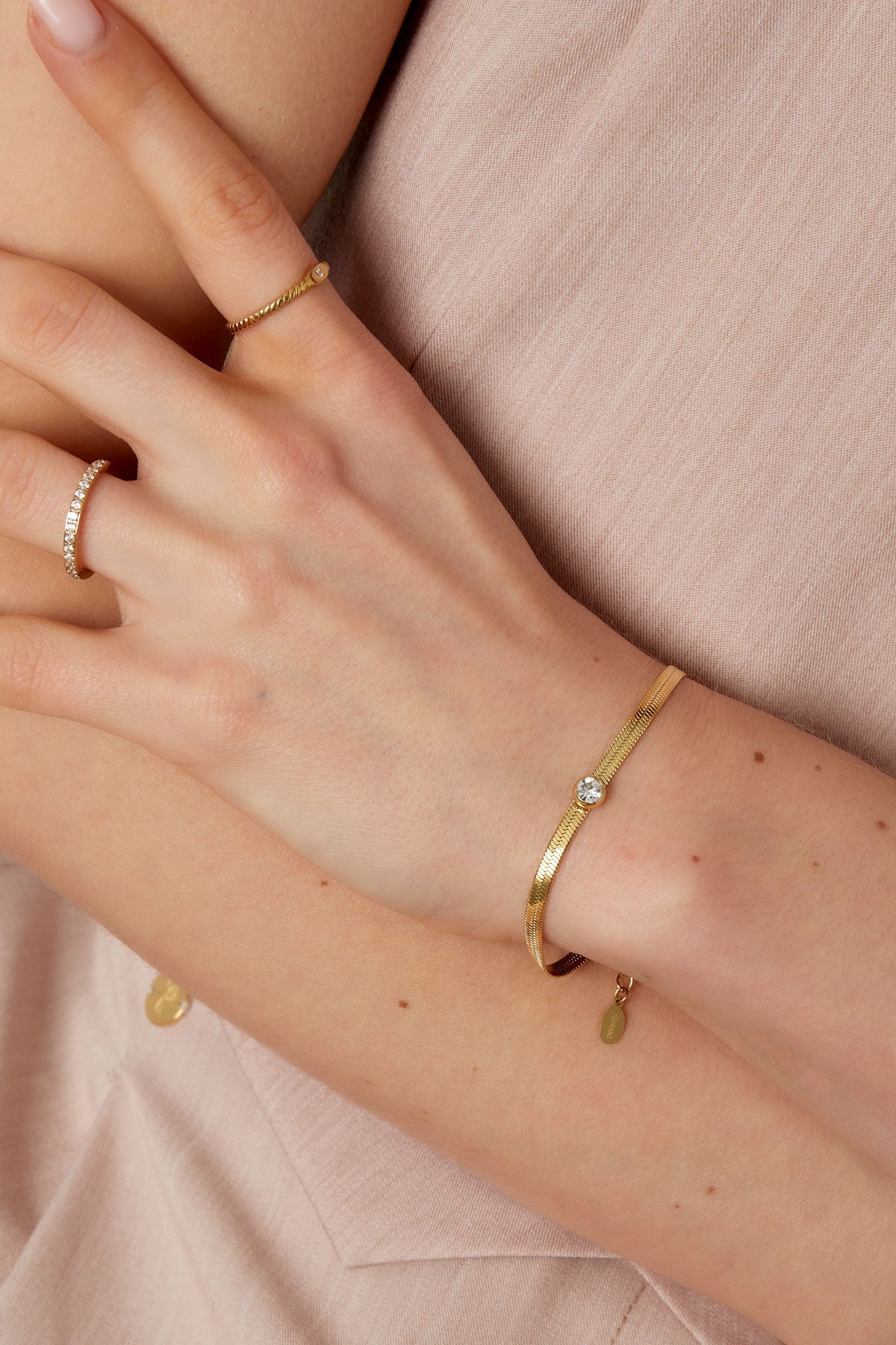 link bracelet with diamond