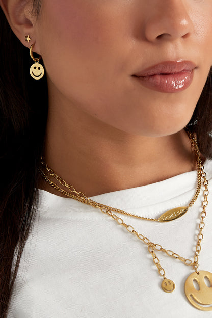 earrings be happy smiley