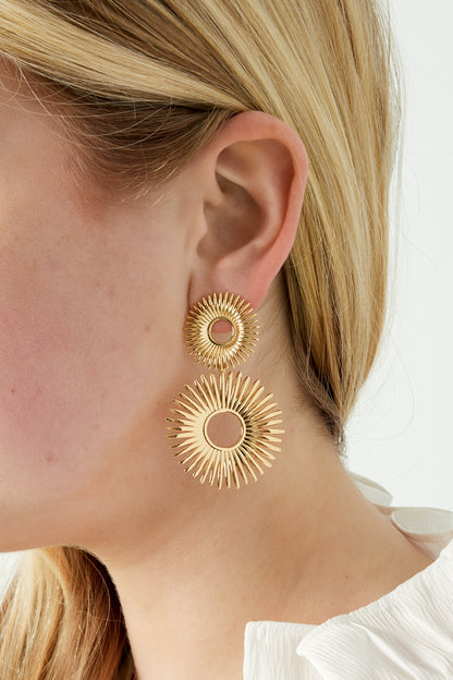 glow day earrings