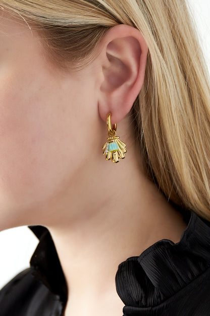 shell earrings