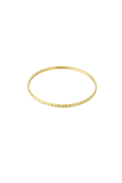 Shiny bangle
