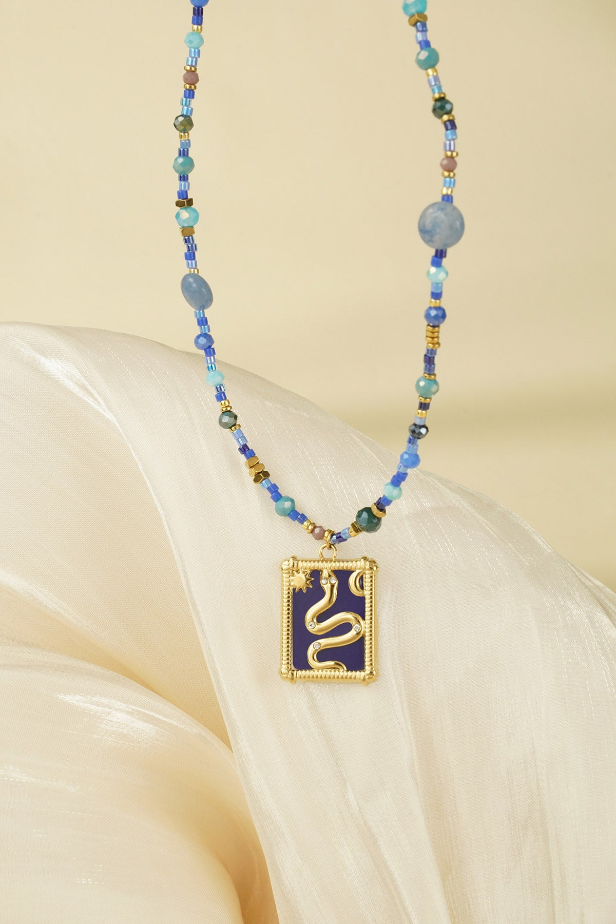 Necklace snake story