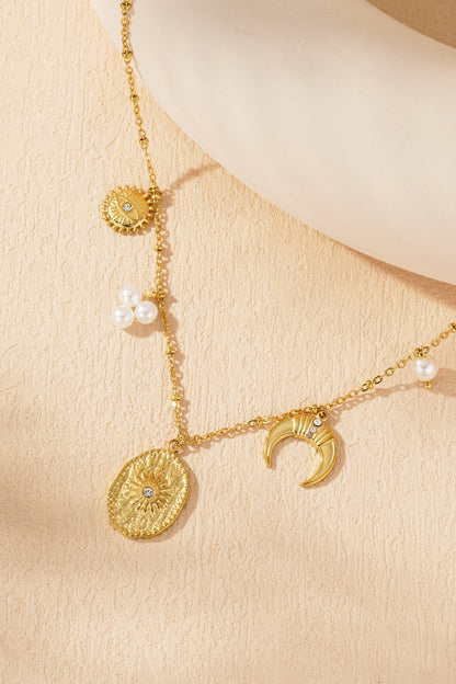moony necklace