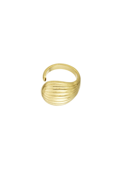 textured wave ring