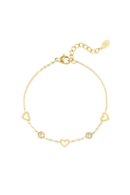 bracelet with heart and diamond charms