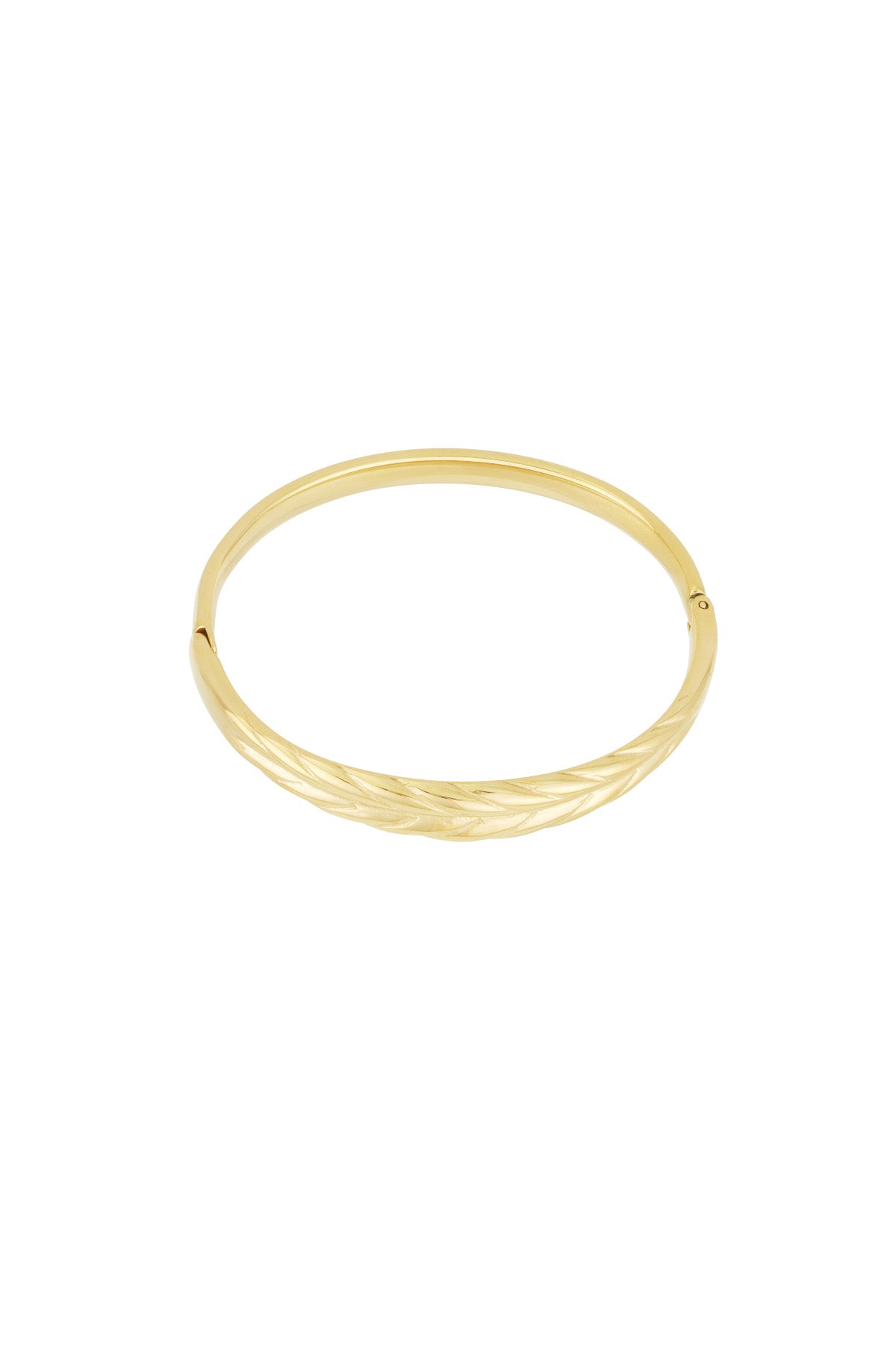 subtle relief bracelet