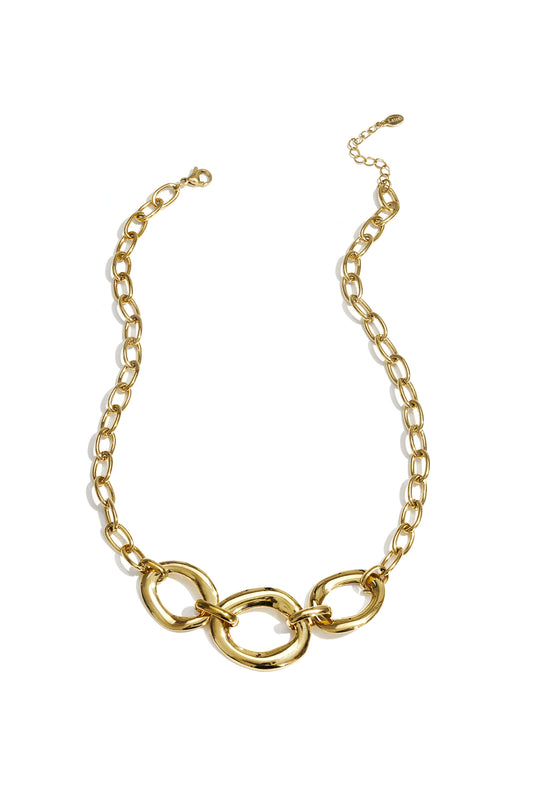 Necklace with round statement pieces