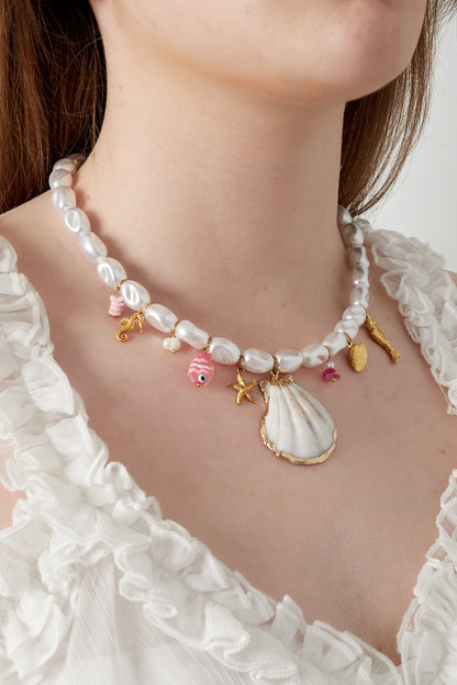 Seashelled pearls Necklace