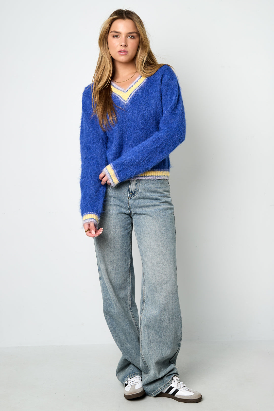 Knitted Polyester Fiber Women's V-Neck Sweater Casual Color Clash