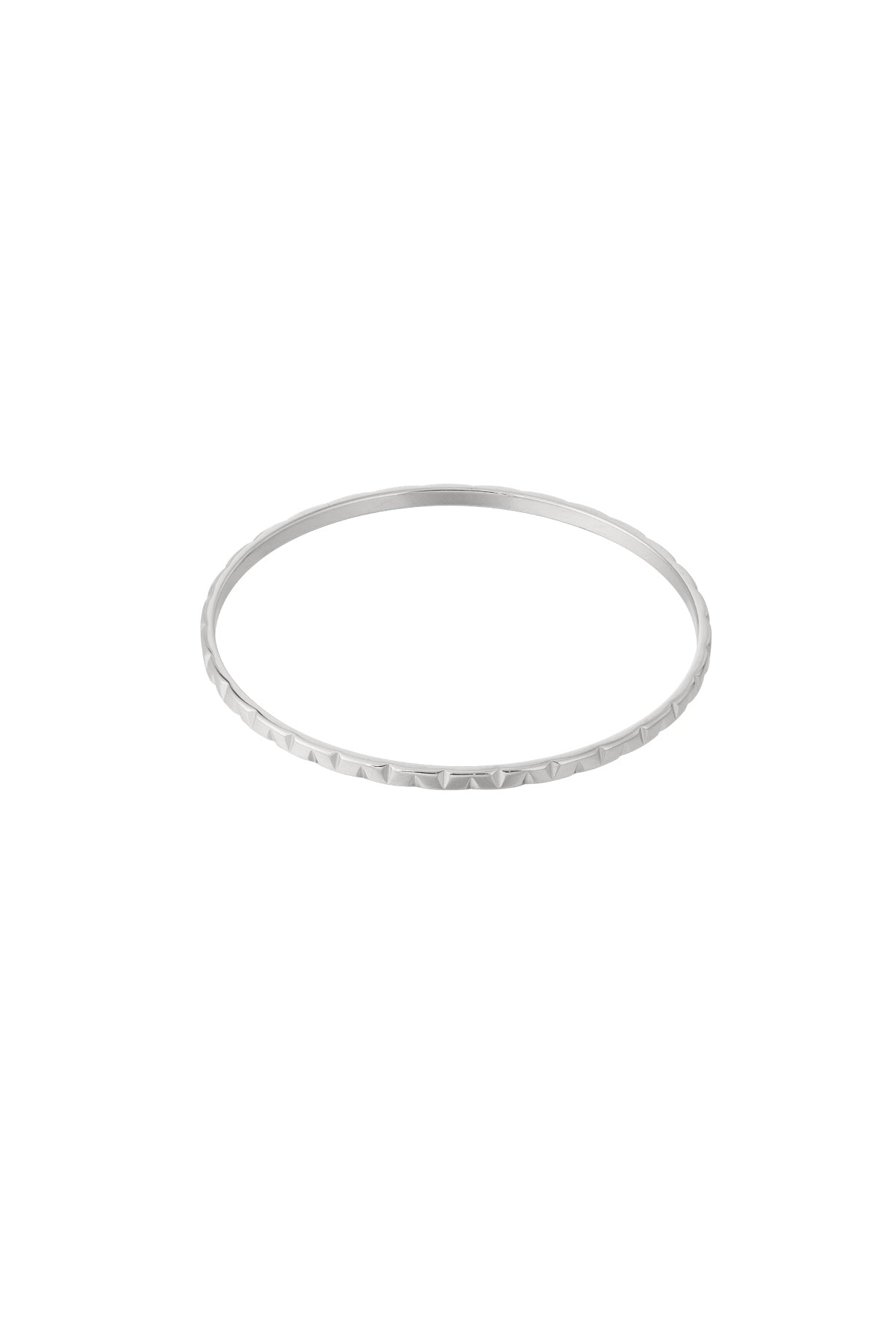 Shiny bangle
