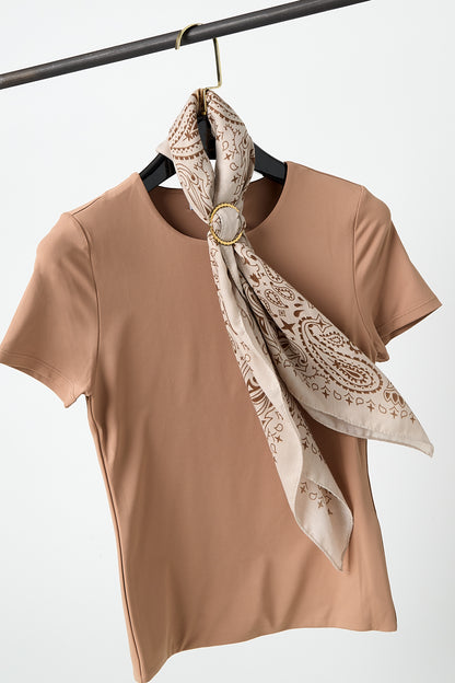 Scarf clip with twisted detail